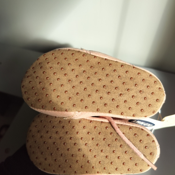 2 Faux-Suede Lace-Up Booties for Baby - Picture 4 of 4